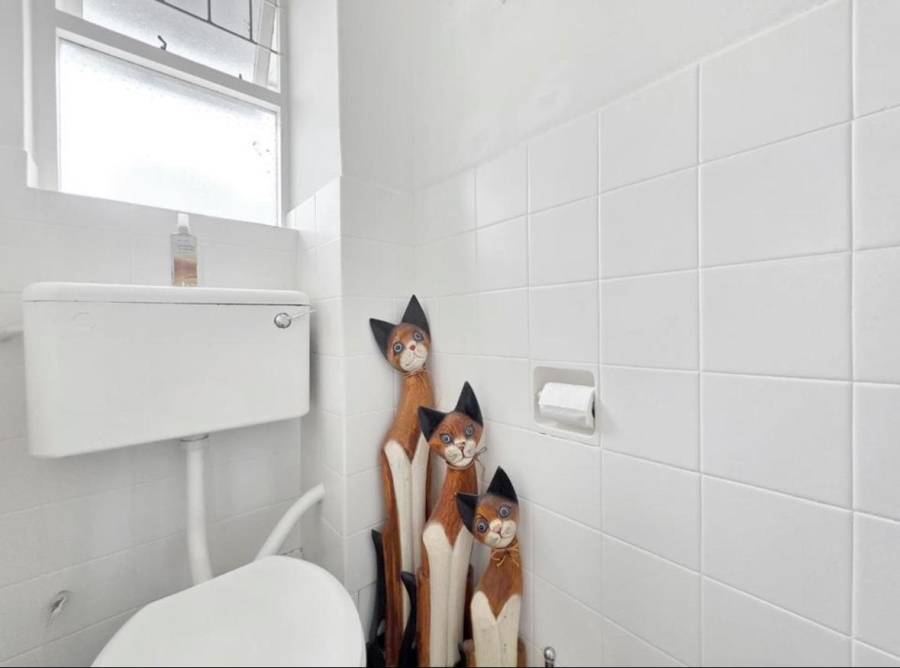 To Let 1 Bedroom Property for Rent in Sea Point Western Cape